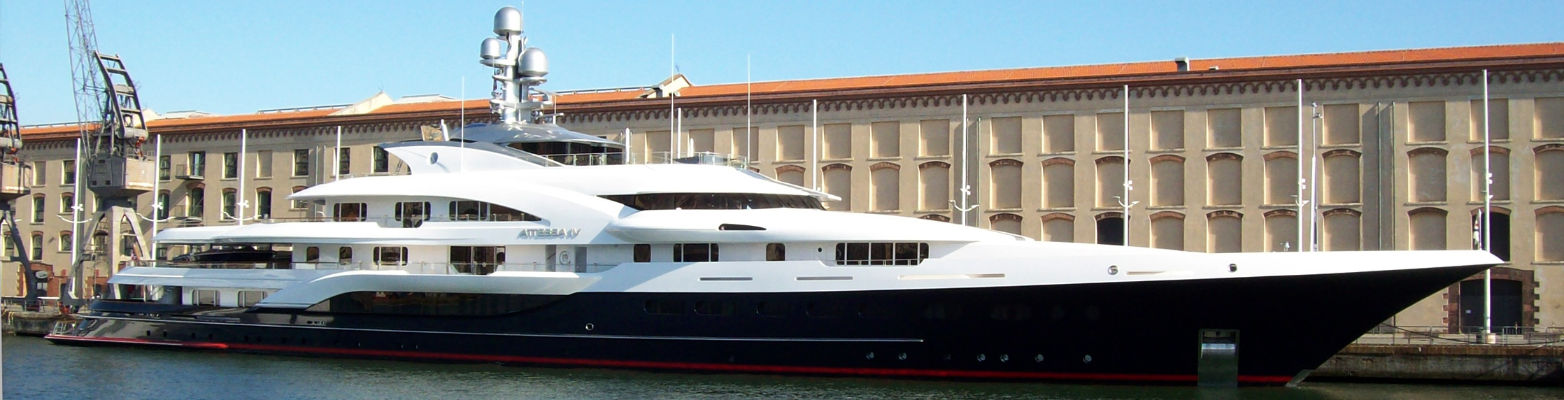 Yacht